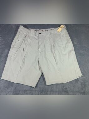 NWT Tommy Bahama Light Cream Pleated Flat-Front Men's Shorts 100% silk